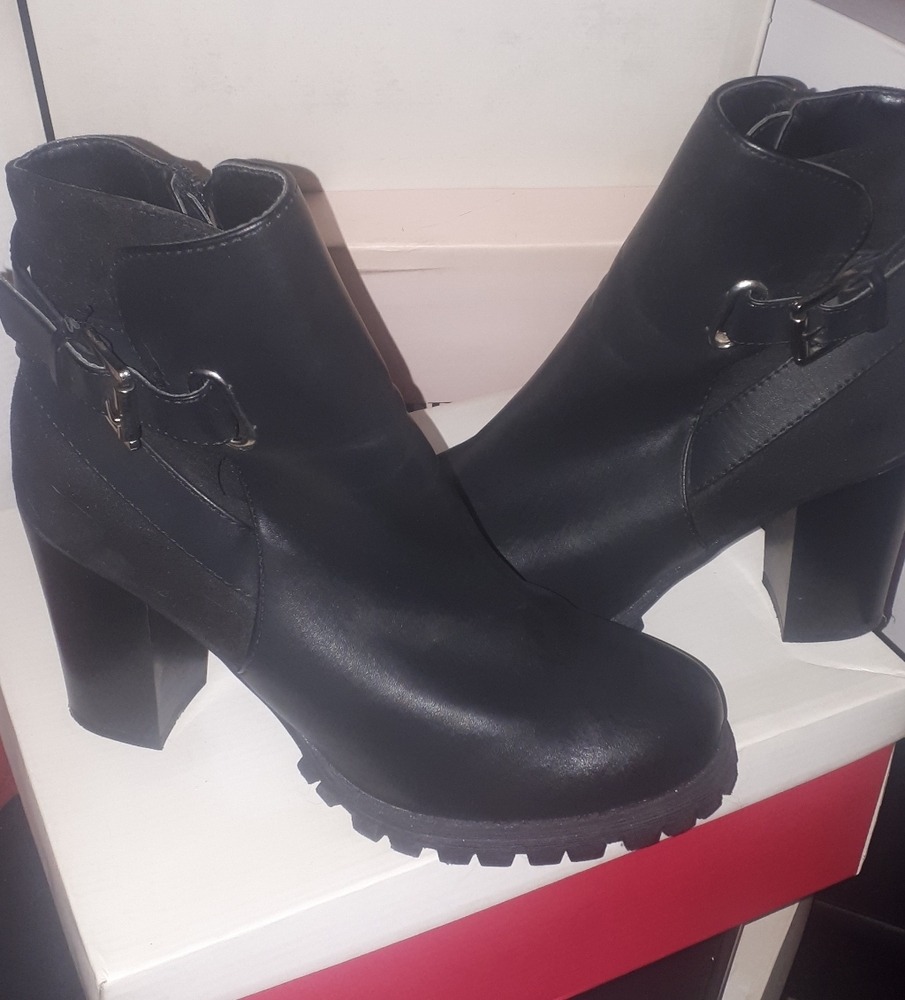 Versatile booties